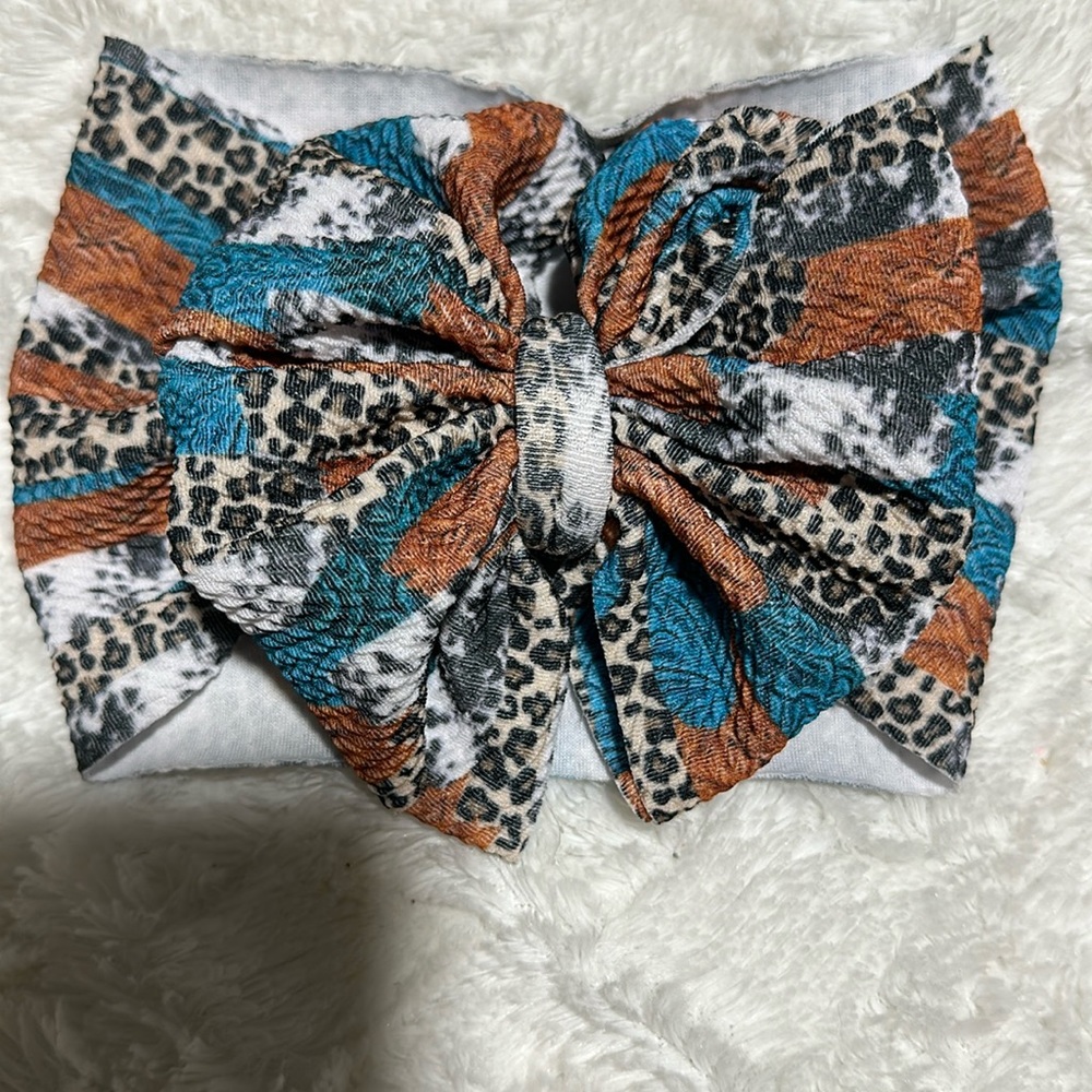 Cheetah print and turquoise bow